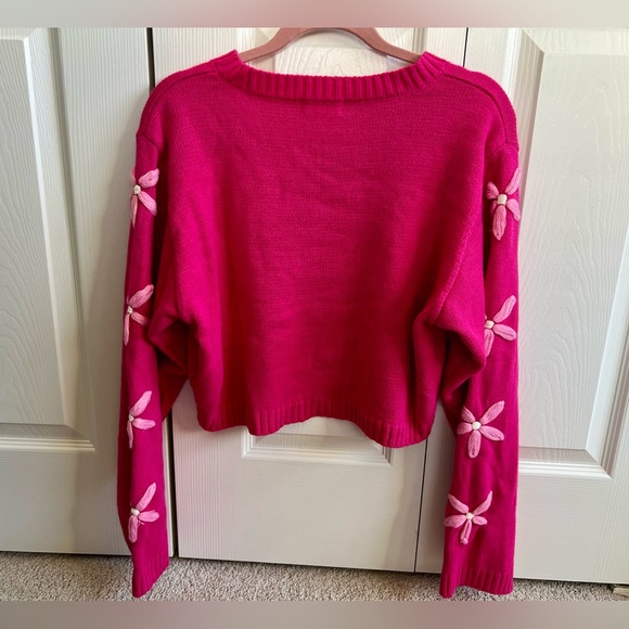 ALTAR'D STATE Hot Pink Sweater w/Floral Stitching. Woman’s Size Large - Picture 1 of 11